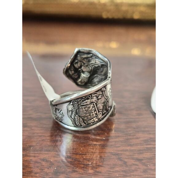 Vintage 1881 Rogers brand  Silver Plated Maryland Spoon Ring Size 8 wrap around - Picture 4 of 5